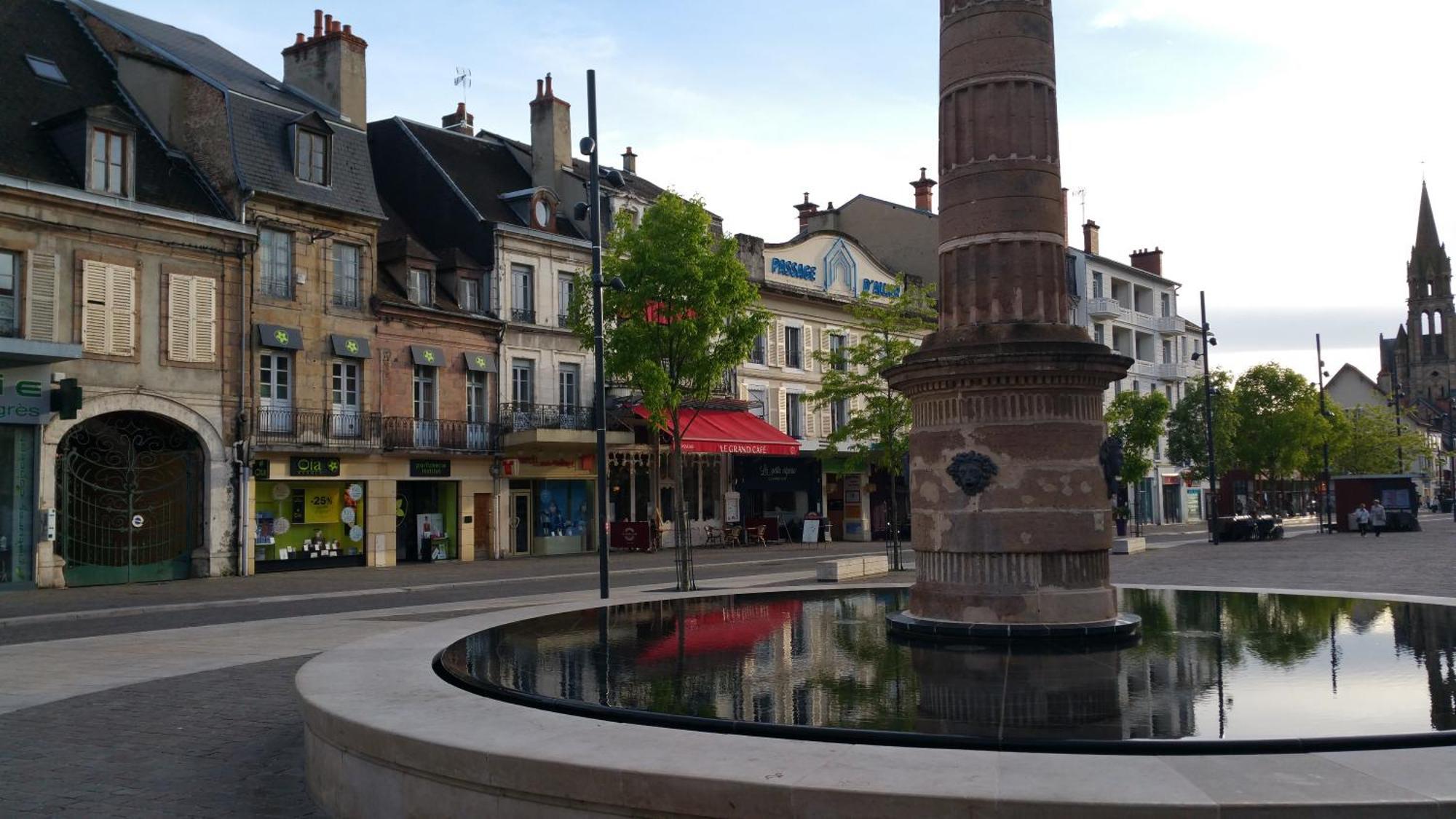 T3 Moulins Avec Garage Proche Gare Apartment Exterior photo